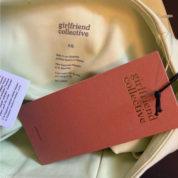 Girlfriend Collective High Waist Capri Leggings in Butterfly XS - Picture 4 of 5